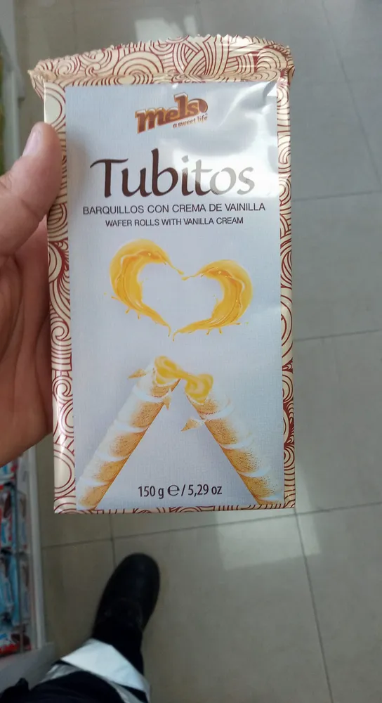 Tubitos con crema de vainilla