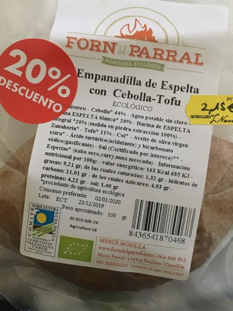 Empanadilla de espelta con cebolla tofu