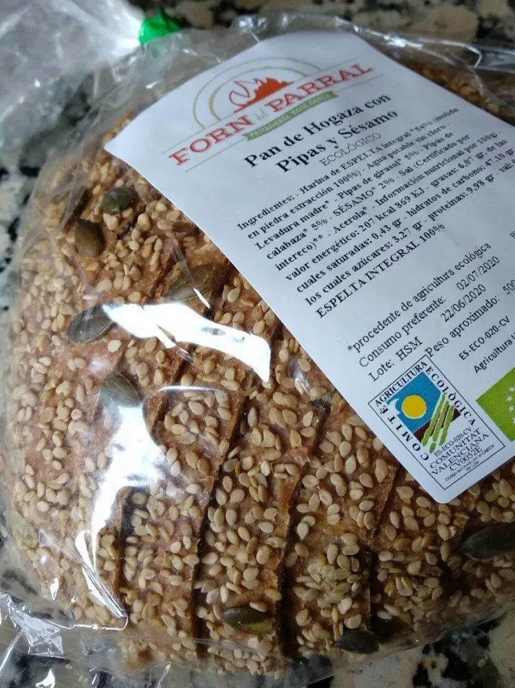 Pan con pipas y sésamo