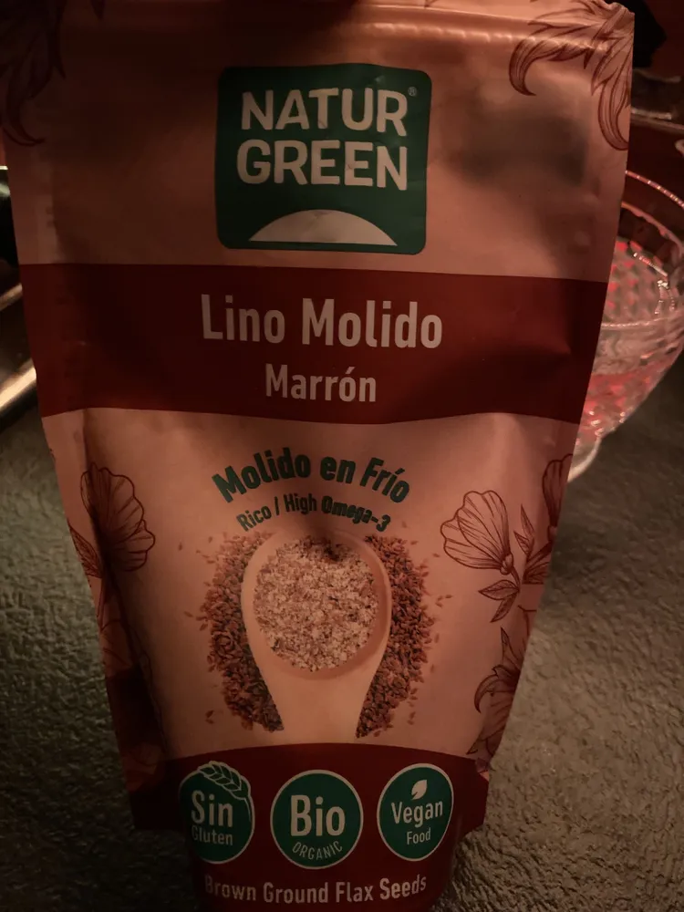 Semillas de lino marrón molido
