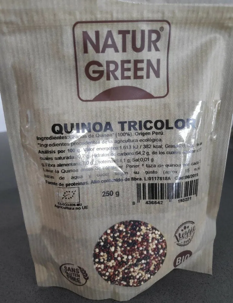 Quinoa tricolor