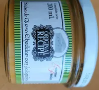Salsa de queso cheddar con jalapeños