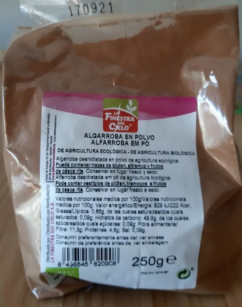 Algarroba en polvo