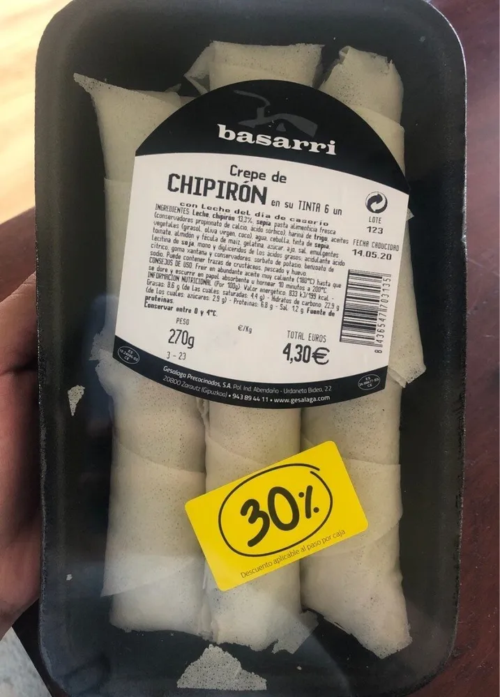 Crepe de chipiron en su tinta