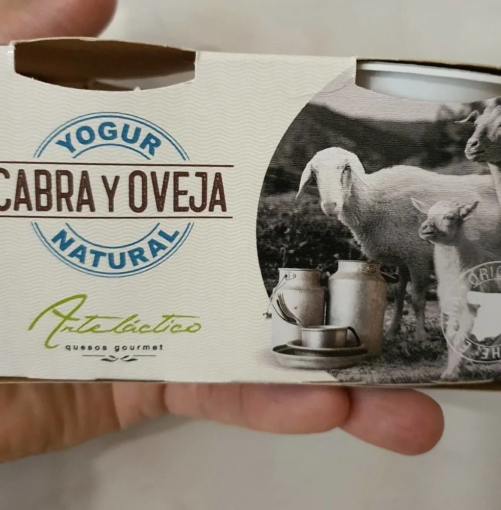 Yogur  natural  de cabra y oveja