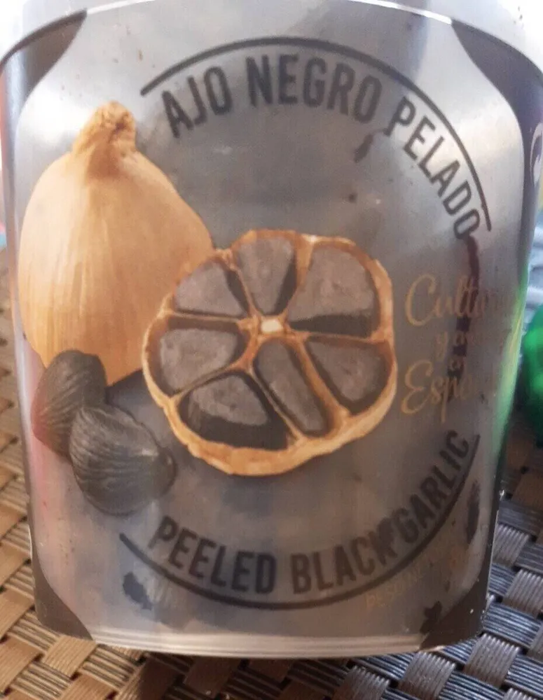 Ajo negro pelado