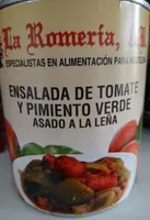 Ensalada de tomate y pimiento verde asado a la leña