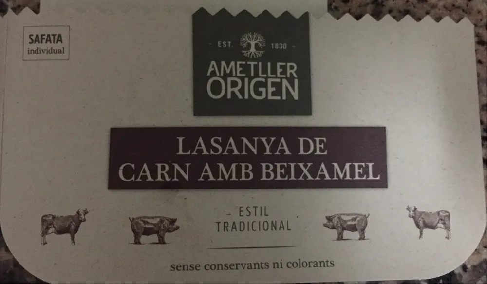 Lasaña de carne con bechamel