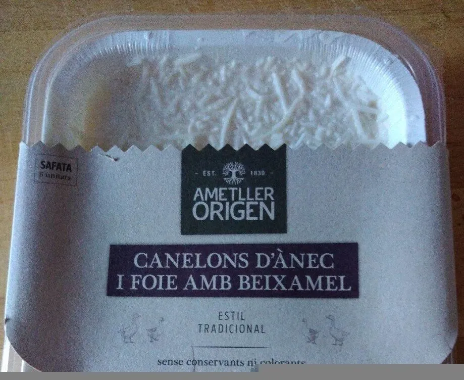 Canelons d'ànec i foie amb beixamel