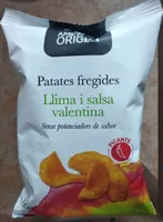 Patatas fritas lima y salsa valentina