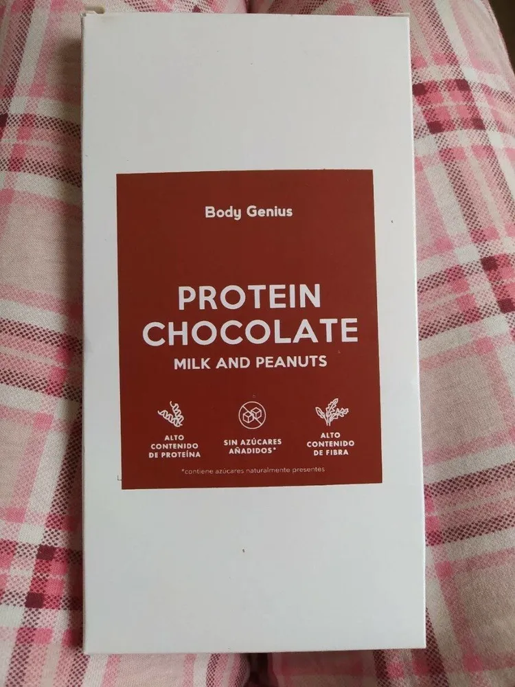 Protein chocolate milk and peanuts