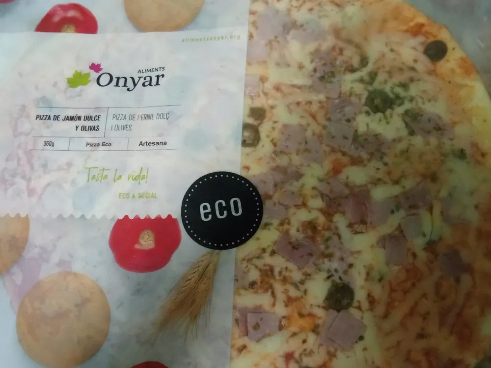 Pizza de jamón dulce y olivas