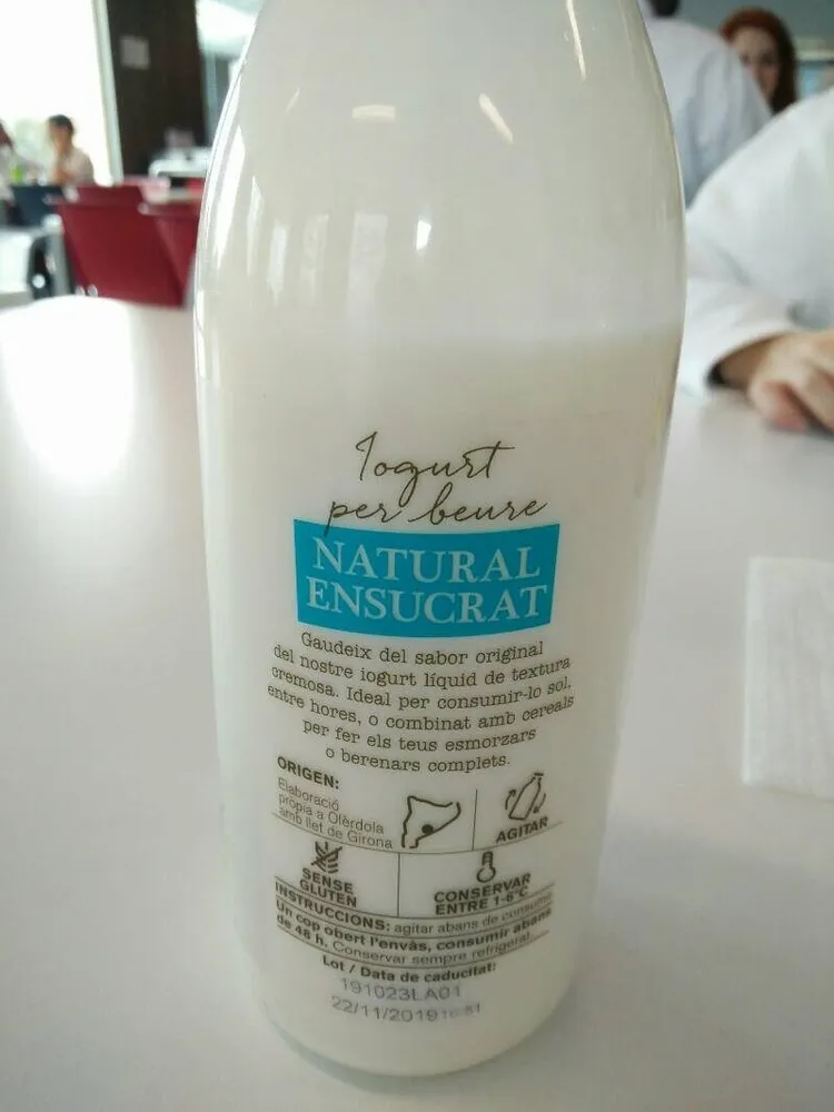 Yogurt batuta ensucrat