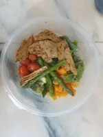 Heura amb verdures, llenties i quinoa
