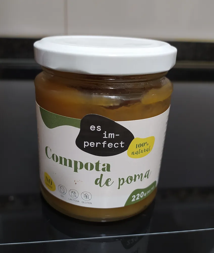 Compota de pomes imperfectes