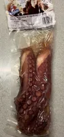 Dos patas de pulpo cocido en su propio jugo