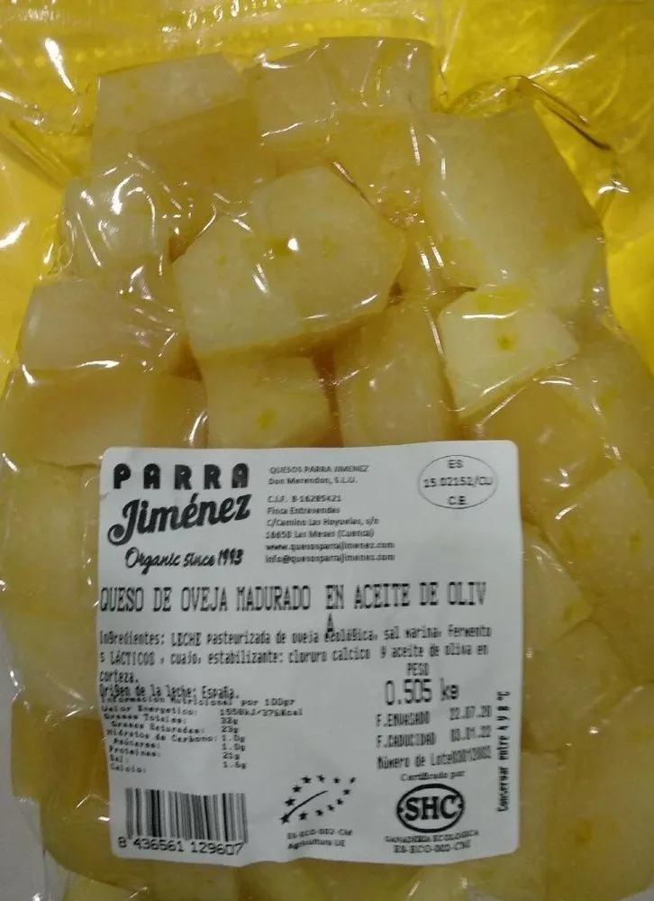 Queso de oveja madurado en aceite de oliva