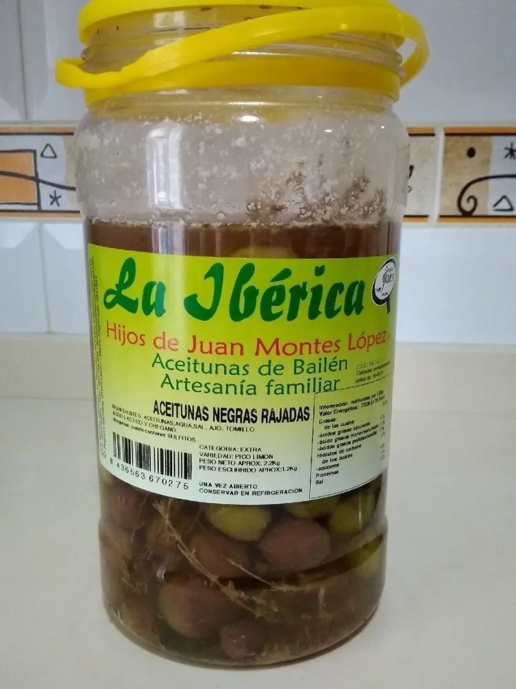 Aceitunas Negras Rajadas