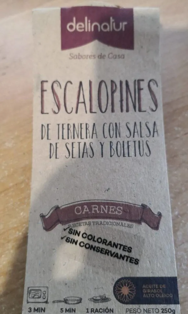 Escalopines de ternera con salsa de setas y boletus
