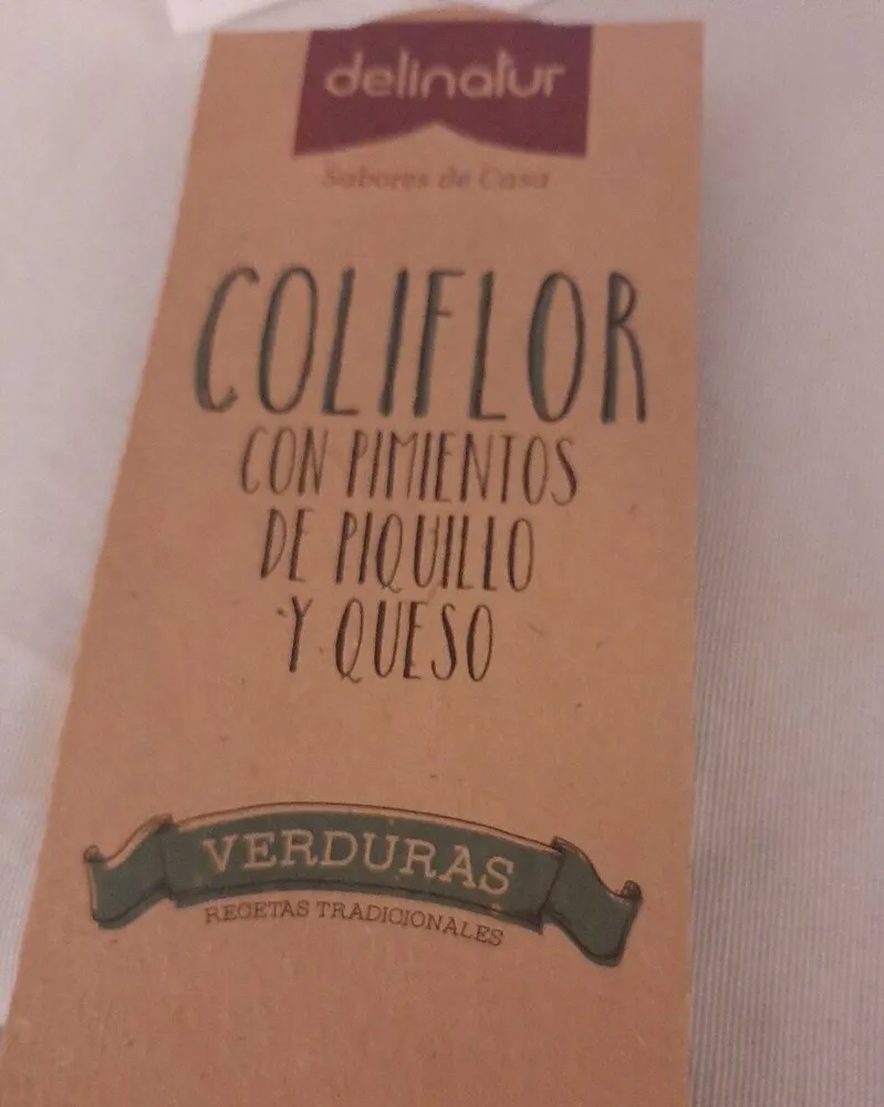 Coliflor con pimientos del piquillo y queso