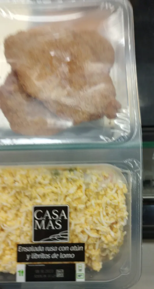 Ensalada rusa con atún y librito de lomo ración