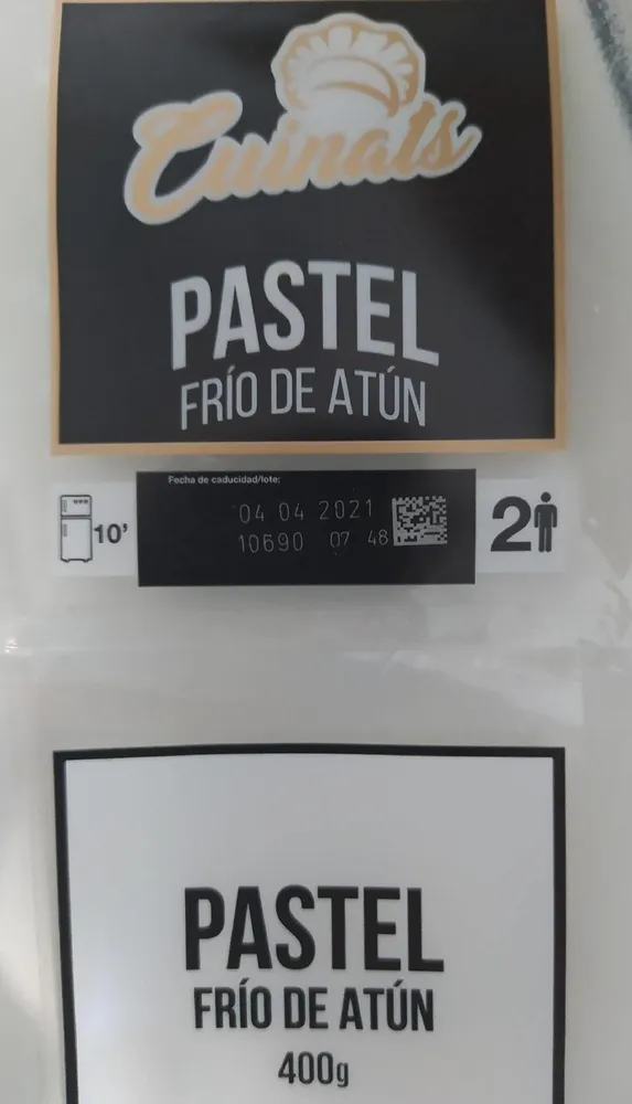 Pastel frío de atún