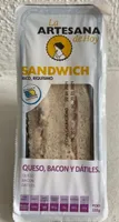 Sándwich bacon, dátiles y queso