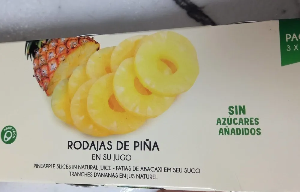 Rodajas de piña en su jugo