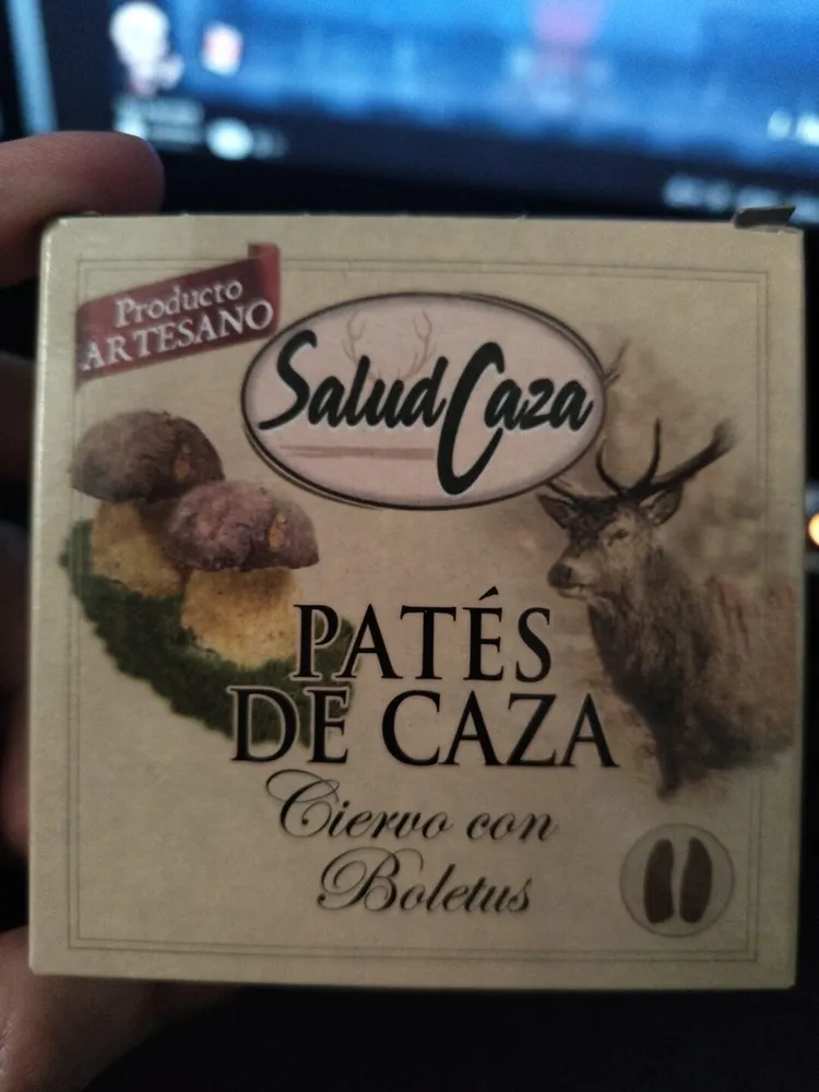 Patés de cabeza ciervo con Boletus
