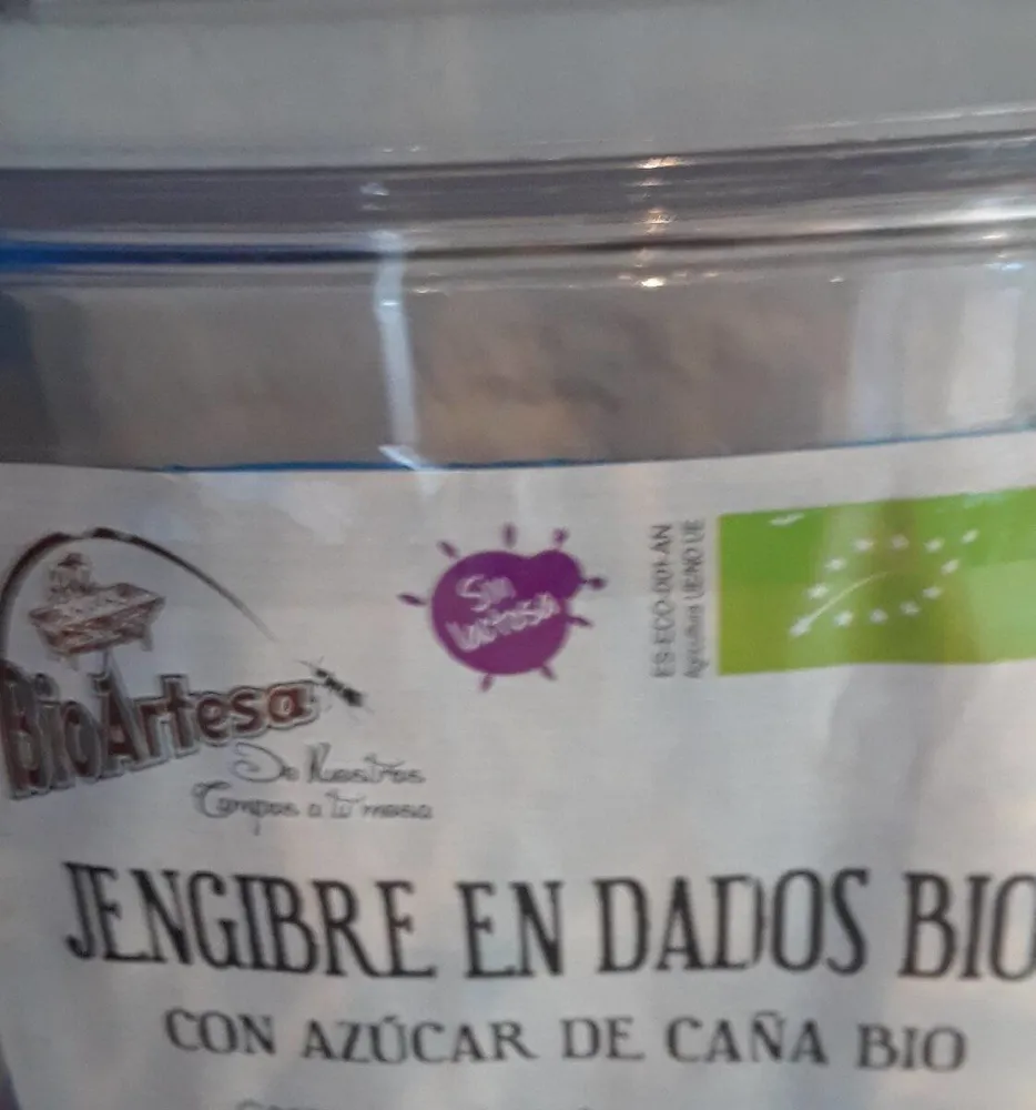 Jengibre en dados con azucar de caña