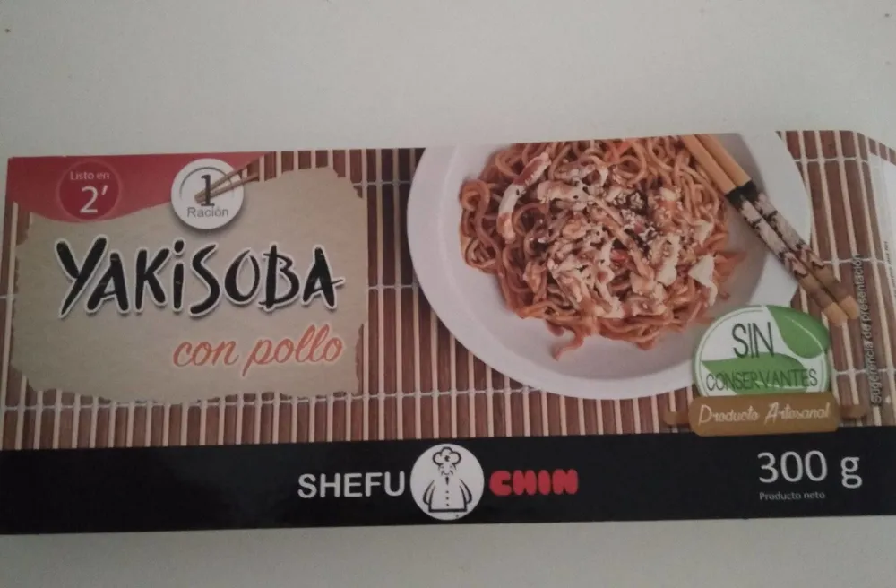 Yakisoba con pollo