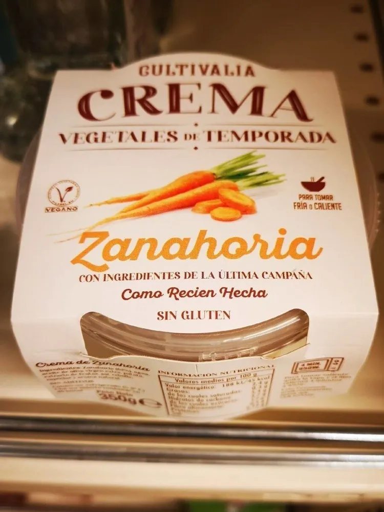 Crema de vegetales de temporada zanahoria