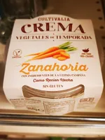 Crema de vegetales de temporada zanahoria