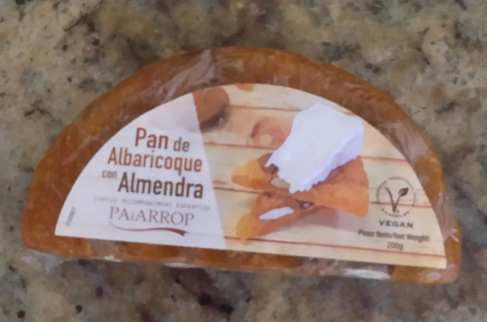 Pan de albaricoque con almendras