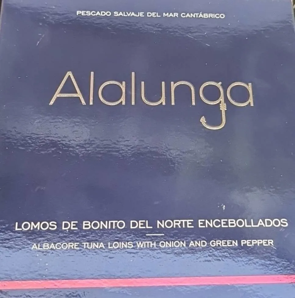 Lomos de bonito del norte encebollados