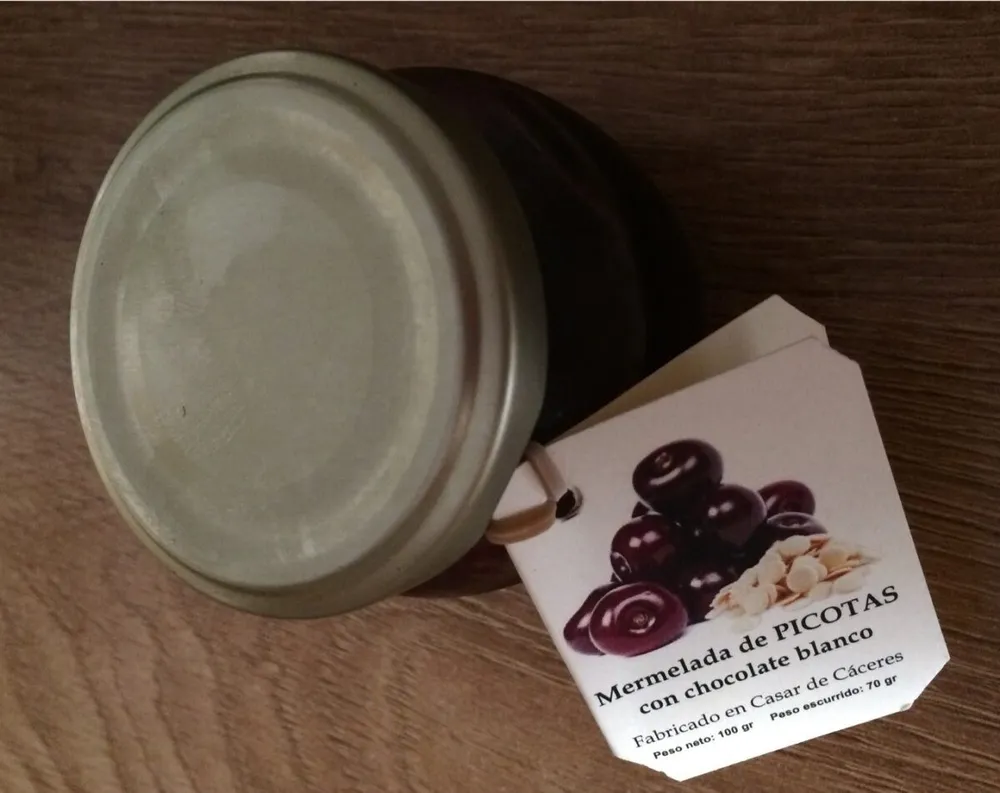 Mermelada de picotas con chocolate blanco