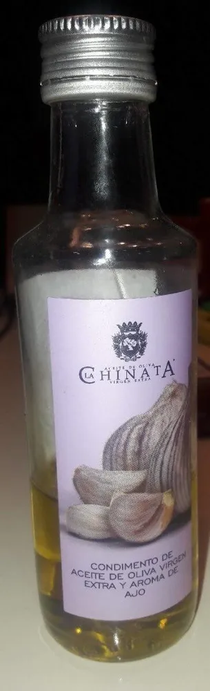Condimento de aceite de oliva  virgen extra y aroma de ajo