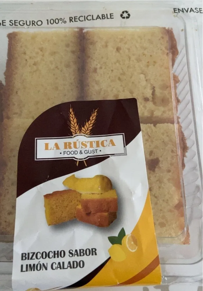 Bizcocho sabor limón calado