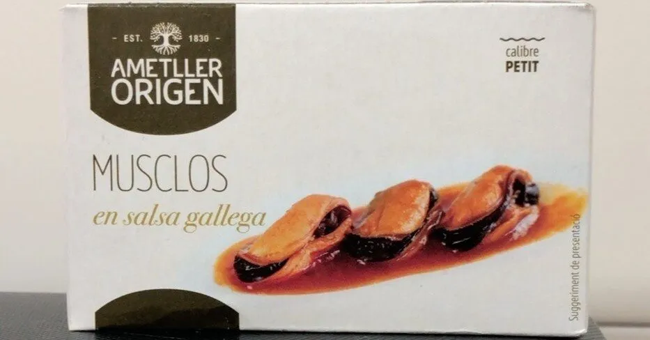 Muscolos en salsa gallega