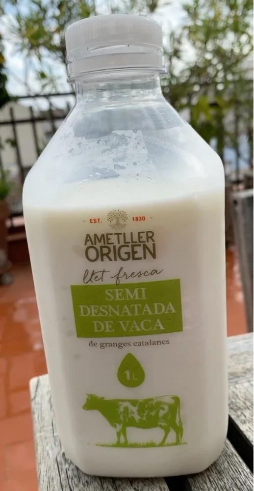 Llet fresca semidesnatada