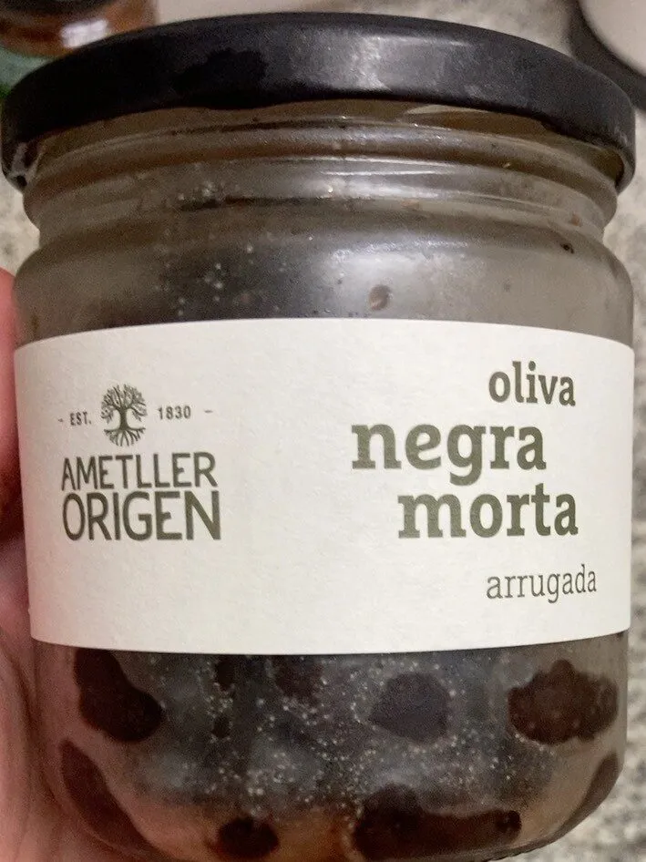 Oliva negra morta