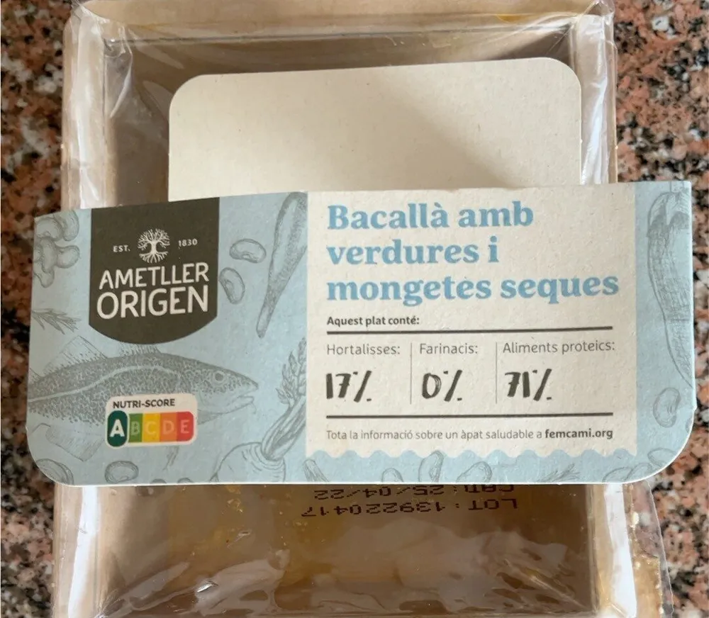Bacalla amb verdures i mongetes seques