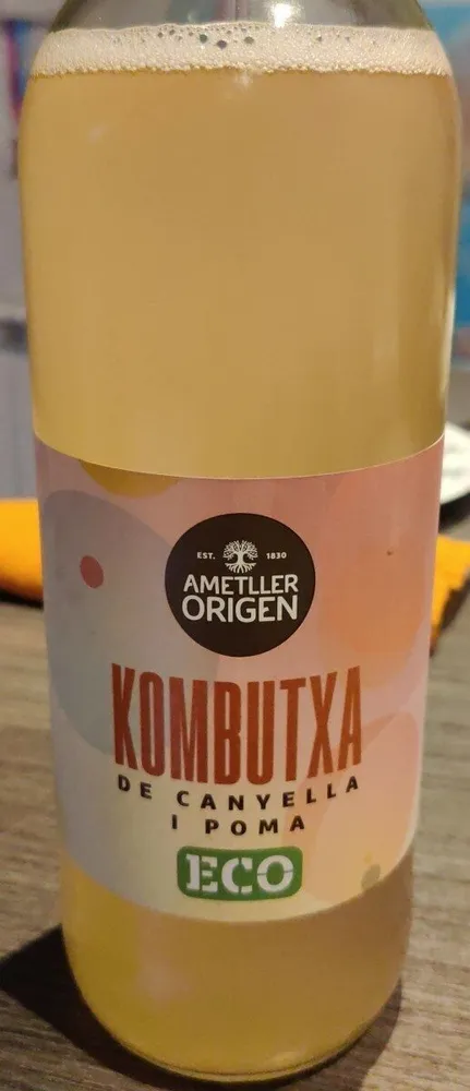 Kombutxa de canyella i poma