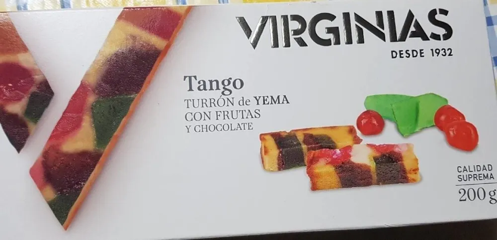 Turrón de yema con frutas y chocolate