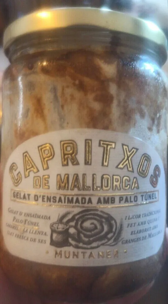 Gelat d'ensaïmada amb palo tunel
