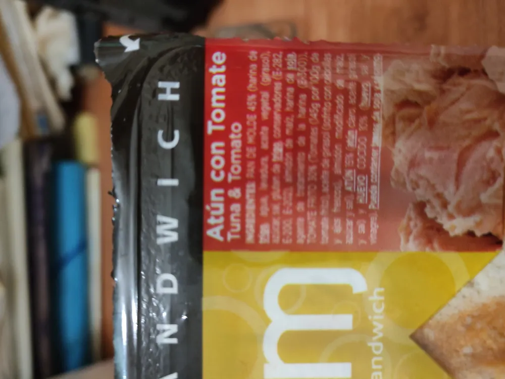Sándwich Atún con Tomate