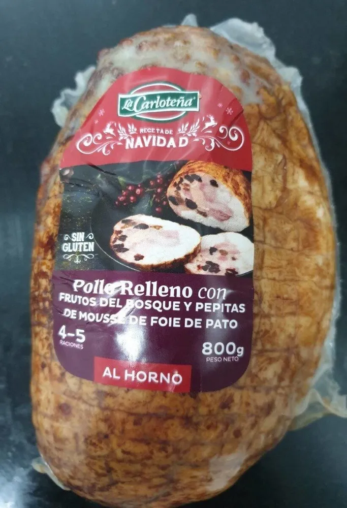 Pollo relleno con frutos del bosque y foie