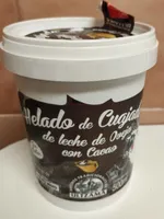 Helado de cuajada de leche de oveja con cacao
