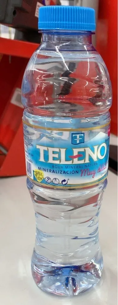 Agua mineral natural