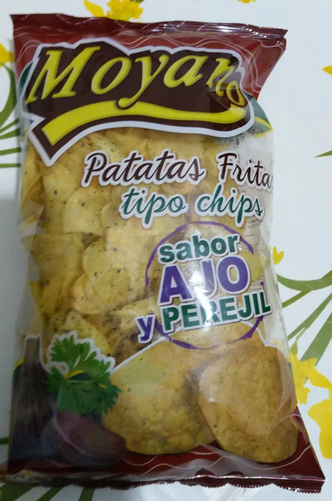 Patatas fritas tipo chips sabor ajo y perejil